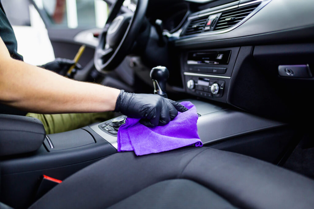 Tips to remove salt from cars interior
