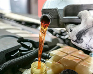 Engine Oil Takes Out Dirt and Sludge from the Engine